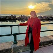 Ragazza laureata in mediazione linguistica per aiuto compiti e ripetizioni di inglese, francese, spagnolo, italiano e storia